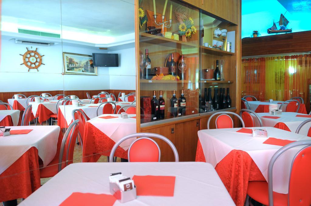 Hotel Fortuna Caorle Exterior foto